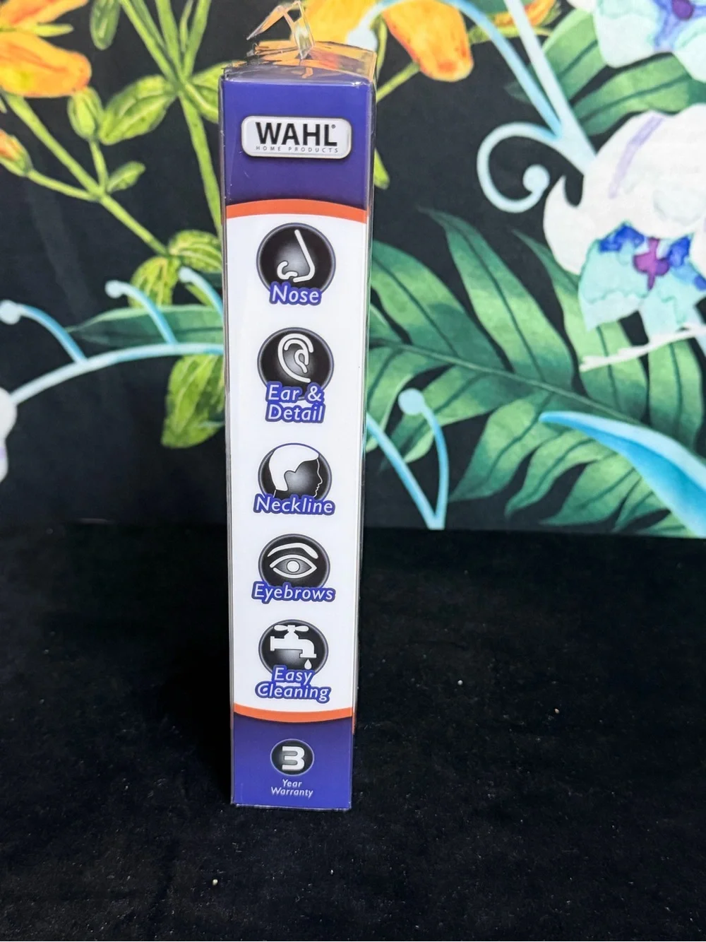 Wahl Ear, Nose & Brow 3-in-1 Groomer in Silver and Blue Accents